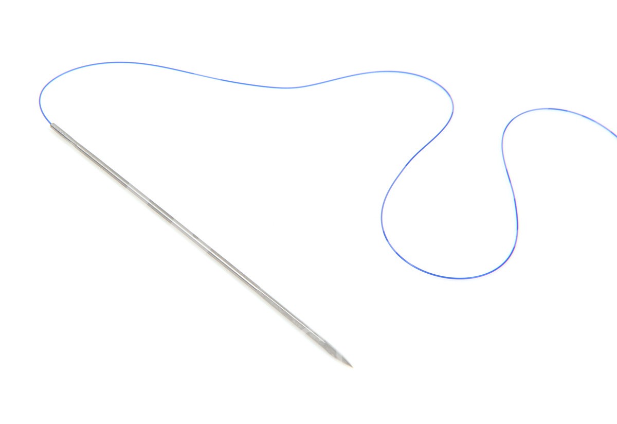 Othämatom-Nadel-Faden-Kombination, blau, Polypropylene 12 Stück